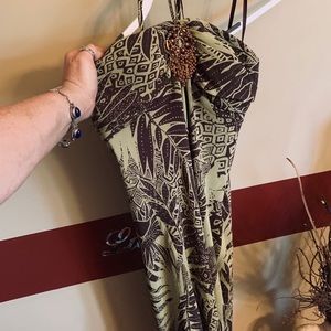 BCB Max very unique women’s dress size 6 , NWT